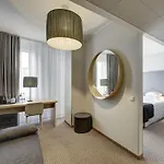 Estonia & Hotel 4*