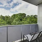 Estonia & 4*