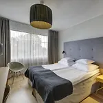 Hotel Estonia & 4*