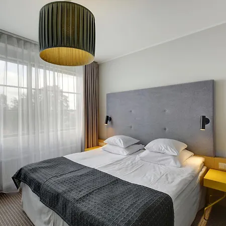 وسبا إستونيا فندق 4*