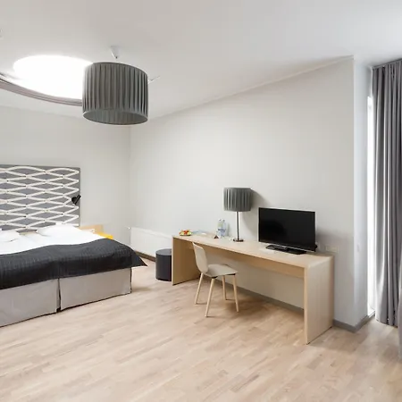 Hotel Estonia & 4*