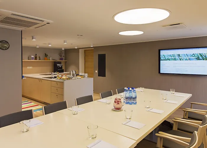 Estonia & 4* Παρνού